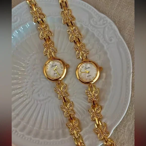 Vintage Gold Butterfly Crystal Bracelet Watch - Picture 3 of 6